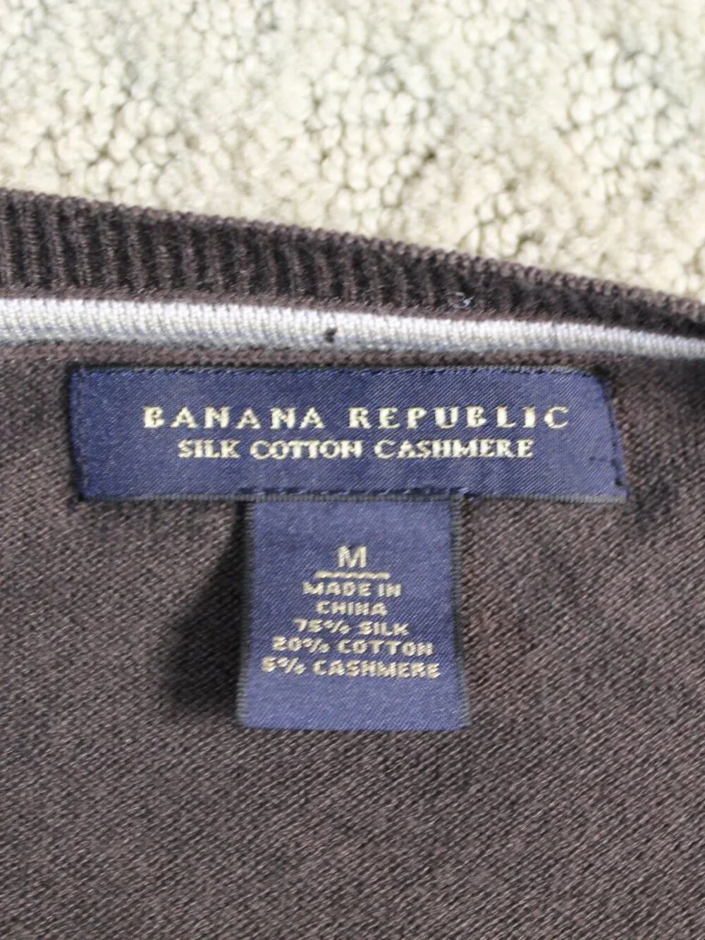 Banana Republic V-Neck Sweater Mens M Cotton Cashmere Silk Preppy Academia Brown